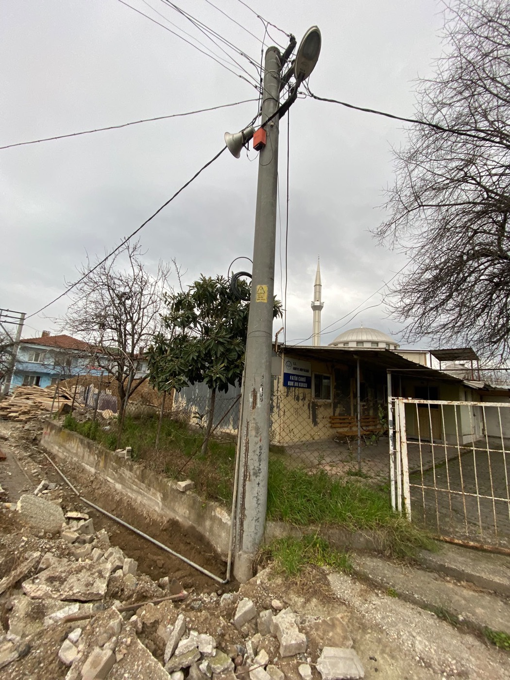 Sakarya elektrik direği altı kablo ve hoparlör hat altyapı montajı
